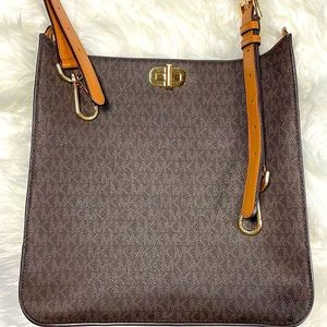 Michael Kors Briley Messenger Bag